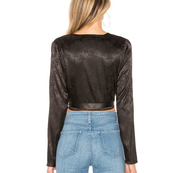 NWT Revolve by the way. Camila Floral Jacquard Wrap Top, Black M - Picture 2 of 4